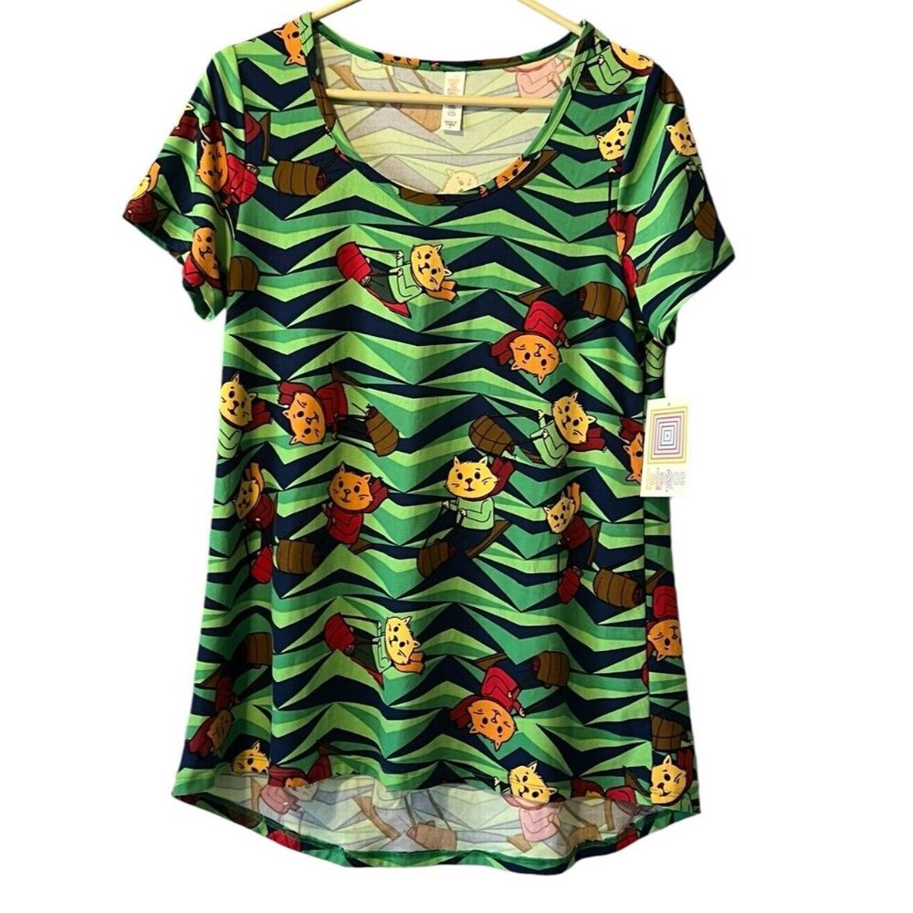 LuLaRoe T Shirt Large Green brown cat kitty kitten on sled Size Small Winter NWT